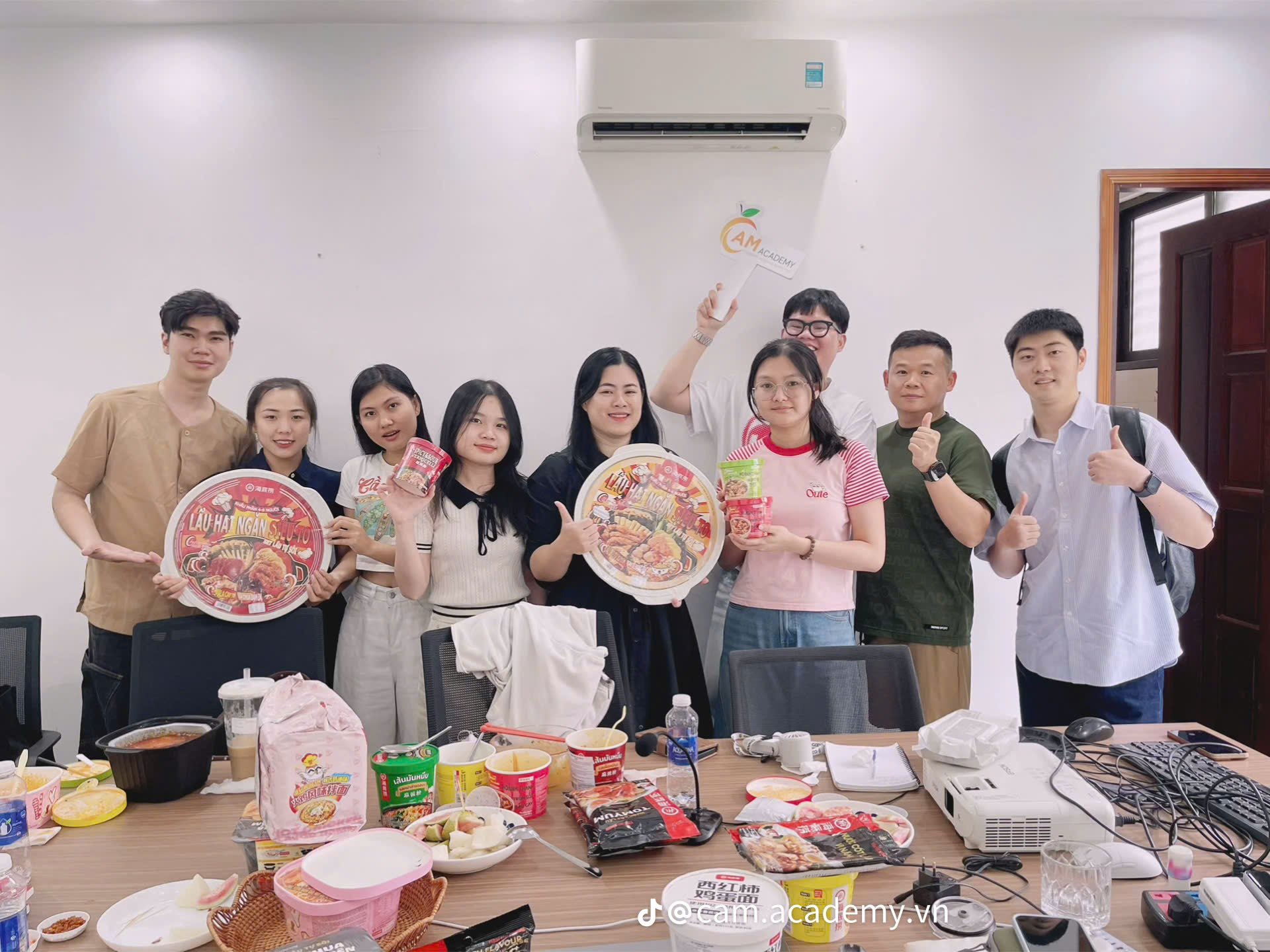 THE HAIDILAO x CAM ACADEMY: Đồng hành phát triển kinh doanh trên TikTok Shop